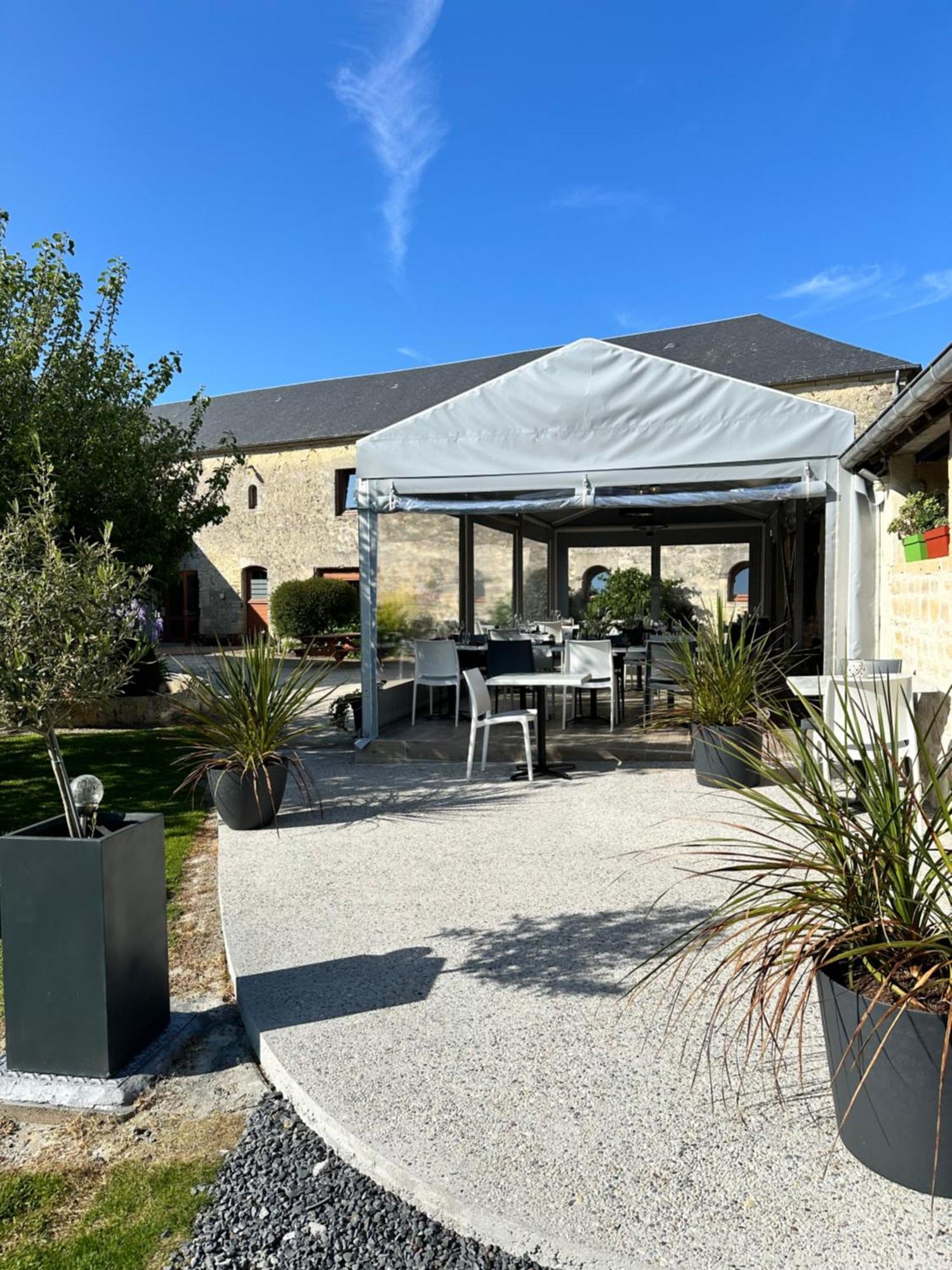Hôtel Restaurant le clos de l 'Ancien Pressoir Commes Exterior foto